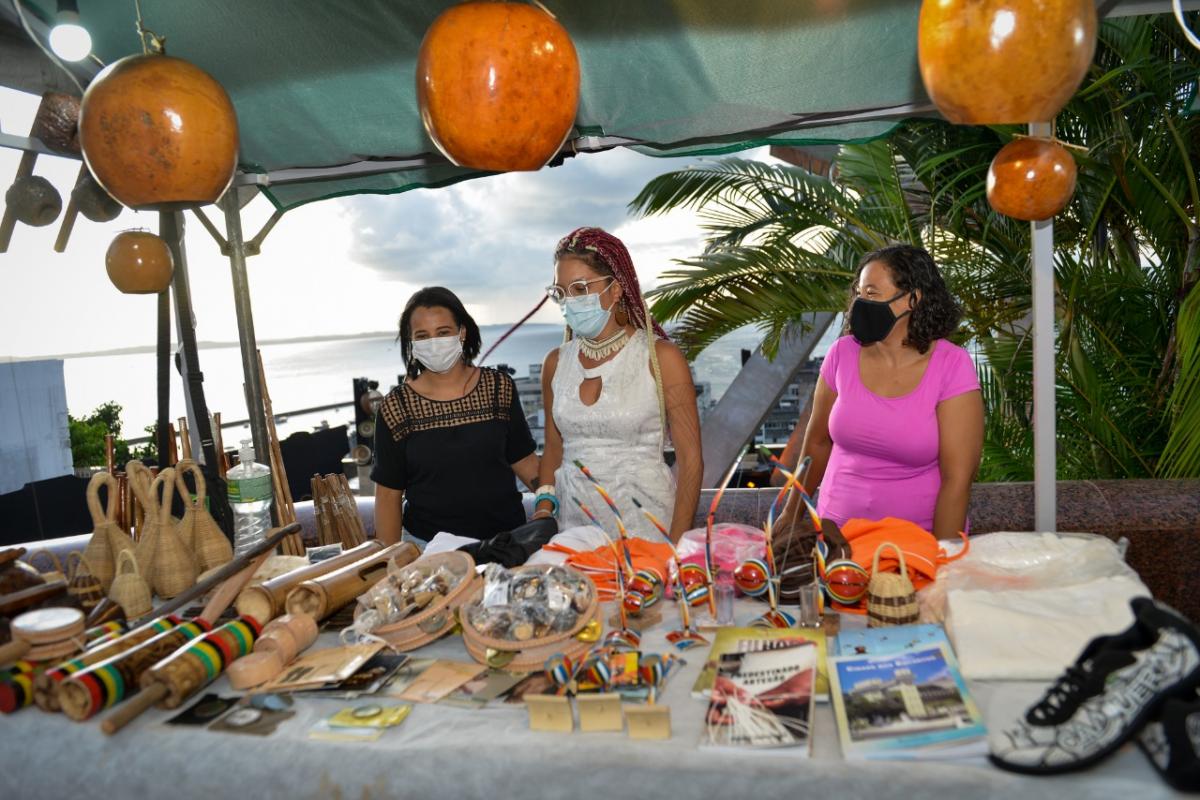 FEIRA ARTESANATO DA BAHIA ENCERRA TEMPORADA AMANHÃ E DOMINGO NO