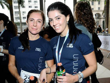 Celia Regina e Priscila Santos Teixeira