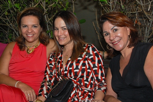 Dida Souza, Aline Mendonça e Eva Santi