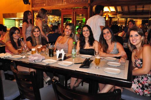 Camila Romano, Fernanda Oliva, Milena Ramalho, Naiana Barreto, Sandrine Carneiro e Fernanda Brandão - Mercearia