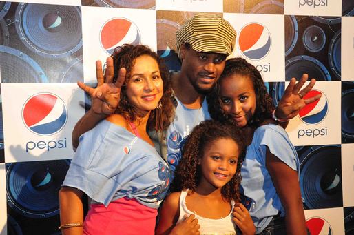 Tonny Garrido e família