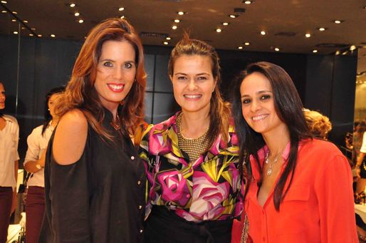 Mariane Regueira, Juliana Berenguer e Flávia Abubakir