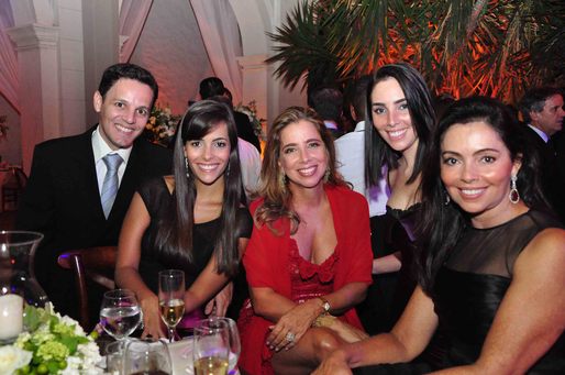 Rodrigo e Nina Matos, Eliane Carvalho, Mila e Kátia Chamadoiro