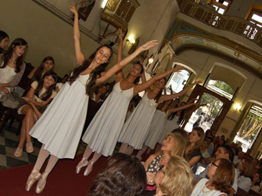 A linda homenagem em plena Igreja da Vitória!