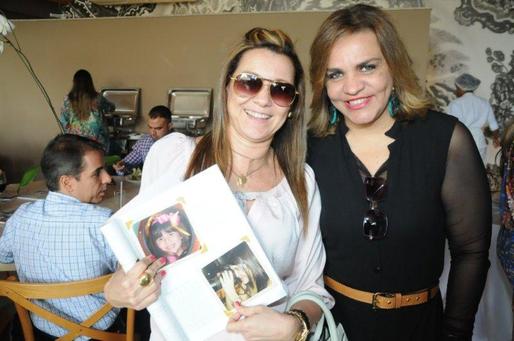 Adelia Estevez   com Andrea Velame