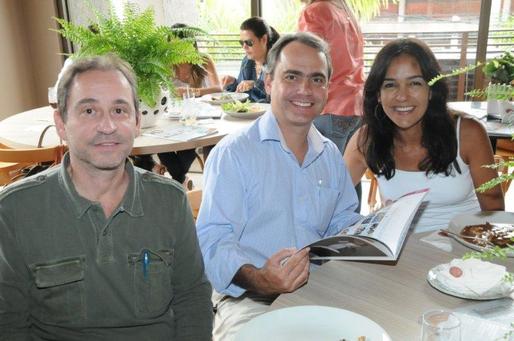 Antonio Gatto, Daniel Andrade e Gabriela Viveiros