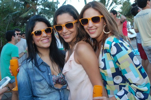 Jessica Léa, Clarice Dewes e Carolina Motta