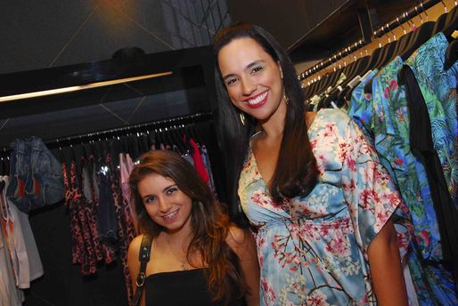 ALINE JUNQUEIRA E CAROL ADAMI