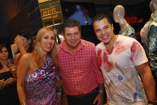 GABRIELA VIEIRA, CARLOS VIEIRA E ADELMO CASE