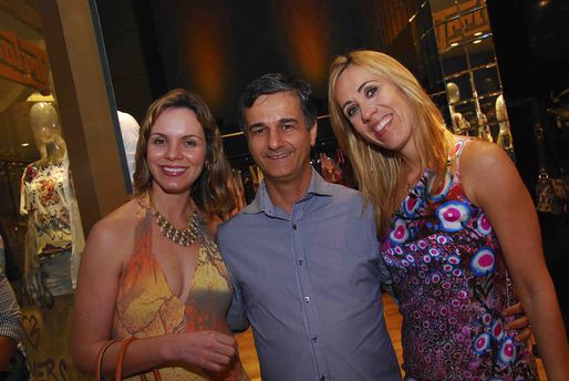 MEIRE AZEVEDO, LAURO AZEVEDO E GABRIELA VIEIRA