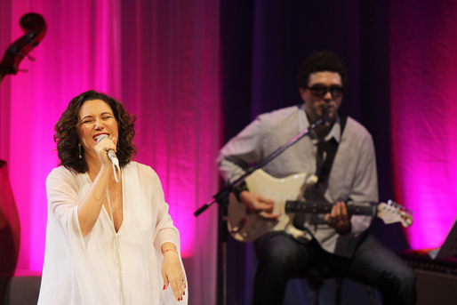 Junto com Maria Rita no palco estava o pai do seu filho, Davi Moraes