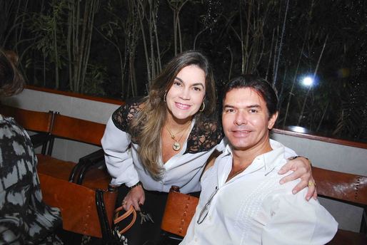 Vânia Nunes e Emerson Carvalho