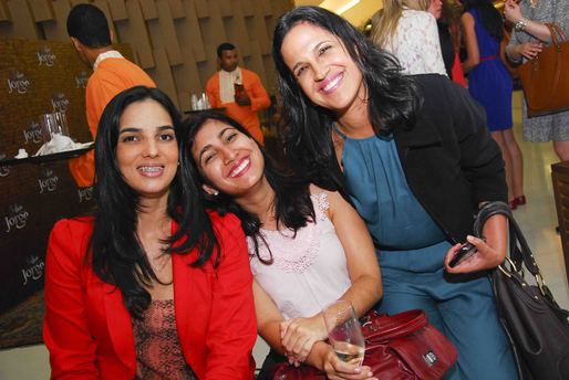 Rosana Ramos, Isabela Silveira e Larissa Sellmann