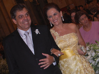 Paulo Gordilho( pai do noivo) e Patrícia Ayres( mãe da noiva(