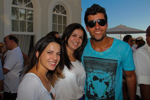 Erika de Paula, Maria Leticia e Diego Pombo