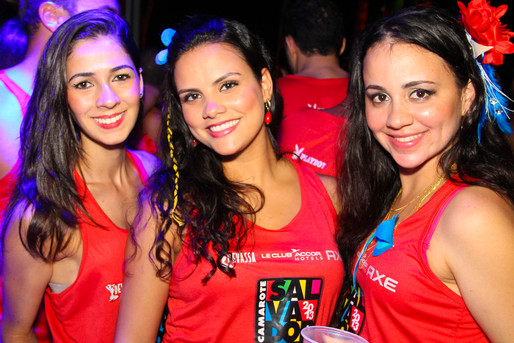 Agnes Marina, Ana Carolina e Renata Pitangueira