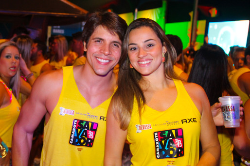 Andres Stephan e Caroline Dantas