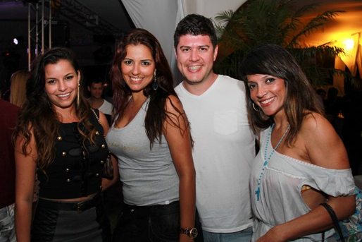 Liliane Fontes, Regine Fuento, Felipe Gustavo e Cintia Fontes