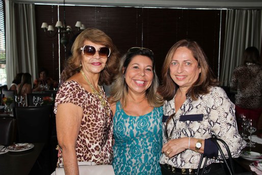 Gloria Santos, Juju Luz e Dea Catalão