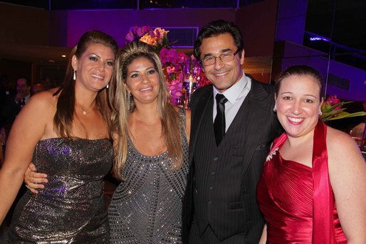 Thaisa Gama, Monique Gama, Luciano Safir e Tiana Gama