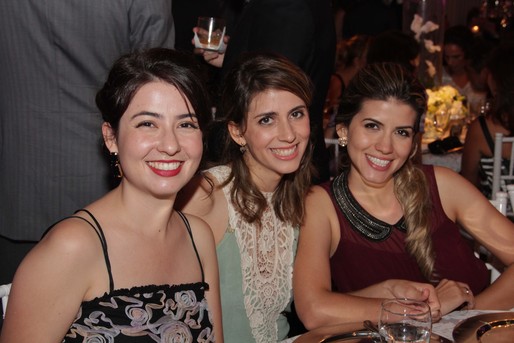 Alice, Tais e Clarissa Flores