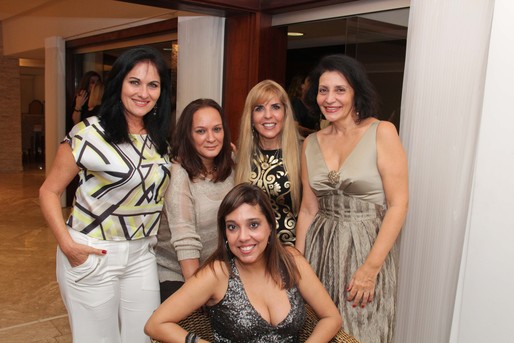 Cintia Borja, Simone Ramos, Andrea Brito, Maria Luiza Orge e Adele Gatto