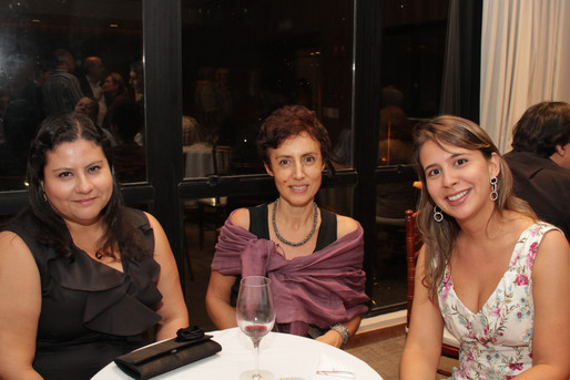 Flor-de-Lis Cardoso, Elena Castore e Manuella Souza