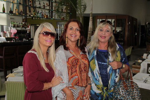 Carla Calabrich, Ozana Barreto e Marcia Pires