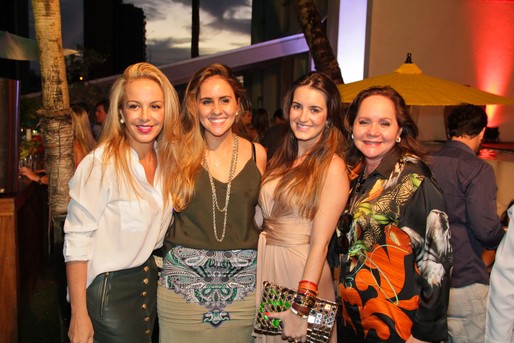 Larissa Bicalho, Lais Kruschewsky, Marcella Brandalize e Eliane Kruschewsky