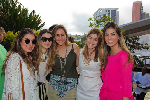 Paula Quintella, Naira Dannemann, Lais Kruschewsky, Ticiana Motta e Raiza Miranda