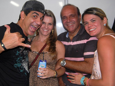 Durval Lelys, Thiara Tavares com Everton Visco e Paula Duarte.