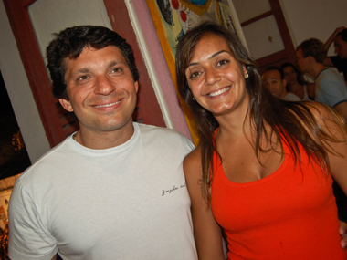 Manuela Gomes e Ricardo Caribé