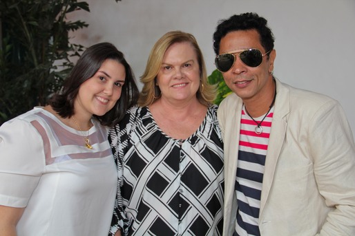 Paula e Emilia Villas Boas e Zezinho Santos