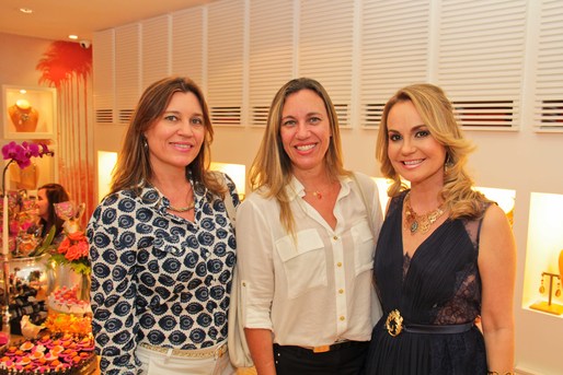 Isaura Pires Ferreira, Carol Caribé e Cristina Martins