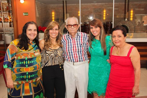 Ana Paula, Monique, Benedito, Karla e Kissinha Borges