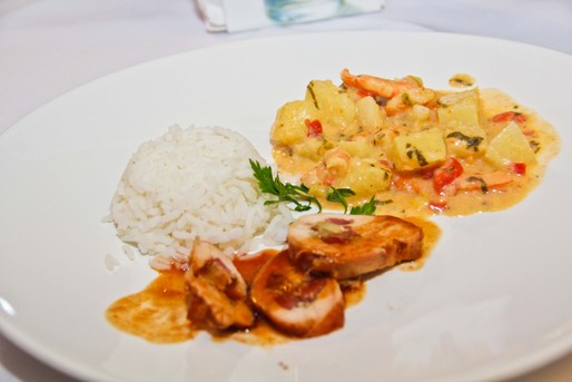 Frango rechado com bacon, Legumes com Camarão e Arroz