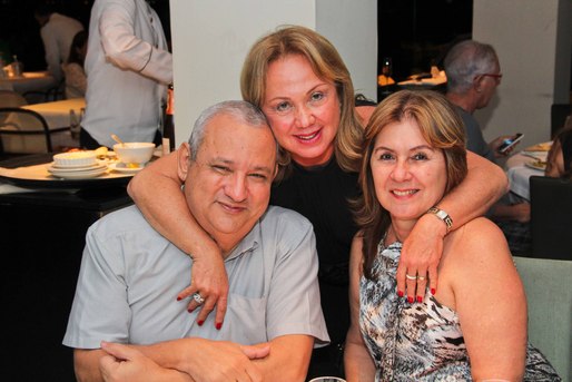 Suely Mestrinho Garcia com Arthur e Graça Chaves