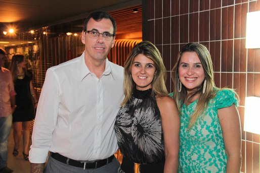 Erico Almeida, Andressa Peringeiro e Bianca Borges