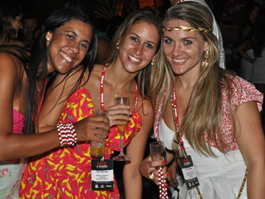 Milena Oliveira, Monica Areta e Karolina Dantas