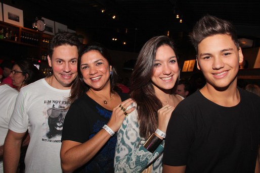 Arthur, Monica, Paola e Guilherme Gallas