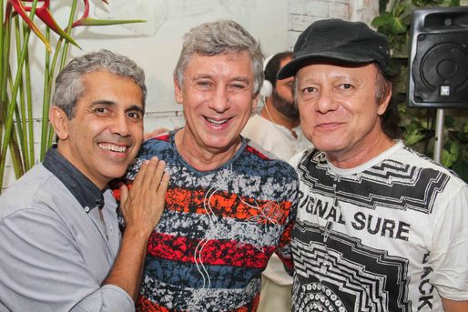 J. Veloso, Flavio Venturini e Armandinho