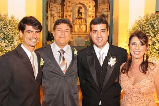 André, Luiz Henrique e Luiz Tanajura e Vera Garcez