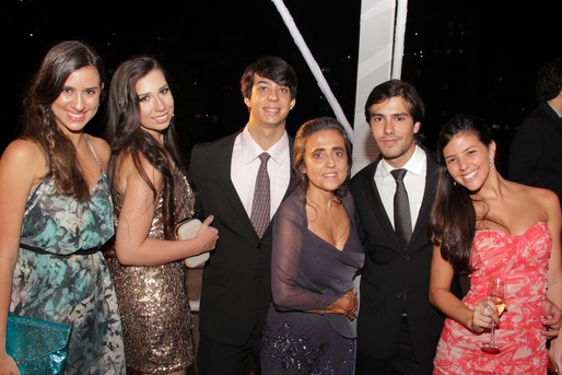 Larissa Garcez, Alana Rebolças, Augusto Garcez, Vitginia Garcez, Bernado batista e Mariana Garcez