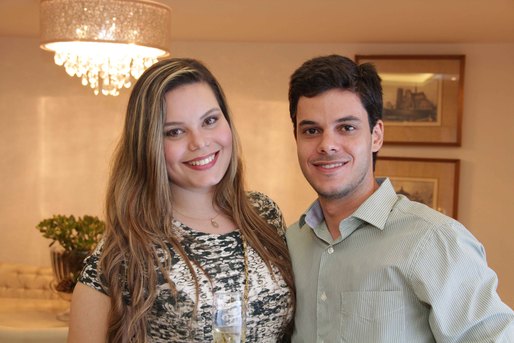 Carolina Bacelar  e Caio Caldas