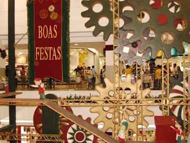 A Fábrica do Papai Noel Iguatemi este ano foi boa...