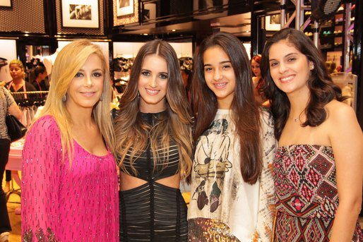 Larissa Bicalho, Marcela Brandalize, Maria Eduarda e Gabriela Bicalho