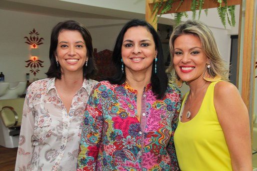 Alessandra Hattori, Ana Paula Magalhães e Rebeca Ernesto