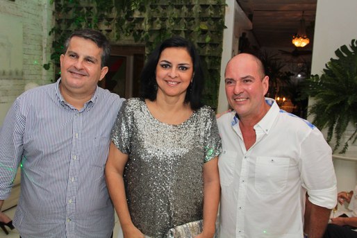 Mauricio e Ana Paula Magalhães e Nino Nogueira