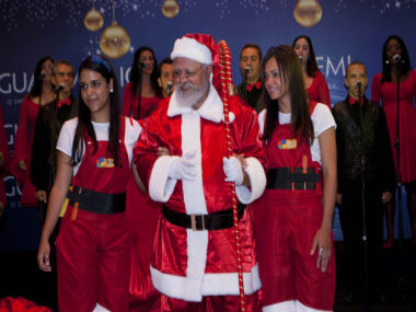 Papai Noel e sua trupe