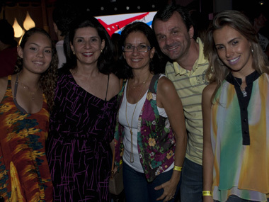 Giuliana Carneiro, Márcia Meccia, Cássia Barros, Nei Ávila e Priscila Ávila.